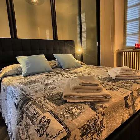 Ancient Courtyard Bonanomi 2 Bedroom Apartamento *