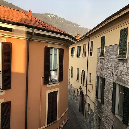Ancient Courtyard Bonanomi 2 Bedroom Apartamento Como