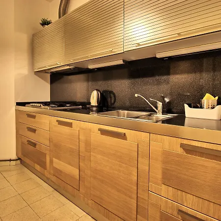 Ancient Courtyard Bonanomi 2 Bedroom Como