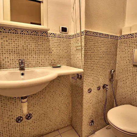 Ancient Courtyard Bonanomi 2 Bedroom Apartamento